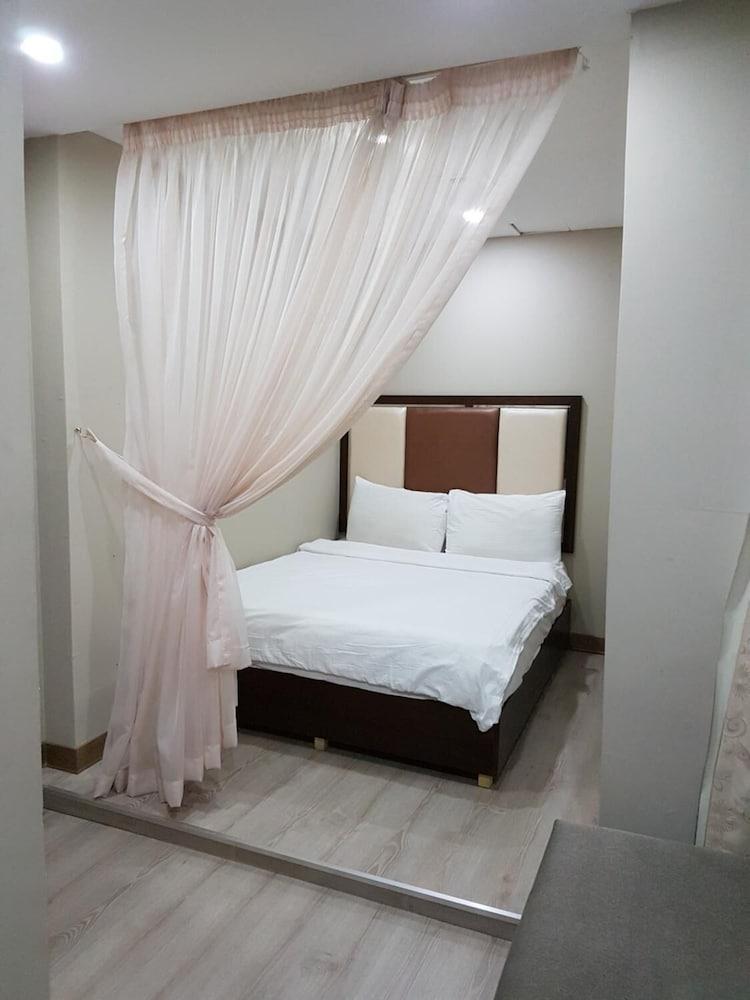 Magic Suite Al Mangaf Kuwait City Esterno foto
